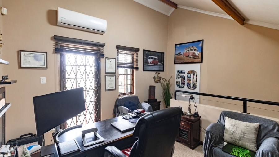 4 Bedroom Property for Sale in Gordons Bay Central Western Cape